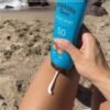 hawaiian tropic island sport loción de protección solar, ligera, amplio espectro spf 50, 8 onzas líquidas