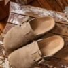 zuecos de gamuza para niños y niñas, con plantilla de corcho, pantuflas para interiores y exteriores, bonitas sandalias clásicas con hebilla ajustable zuecos de gamuza para niños y niñas, con plantilla de corcho, pantuflas para interiores y exteriores, bonitas sandalias clásicas con hebilla ajustable